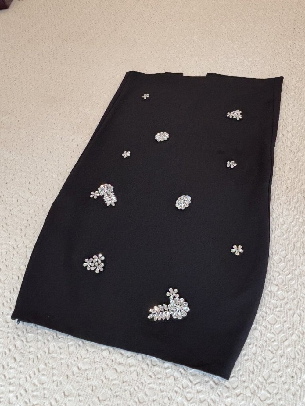 Express Black Crystal Floral Embellished Mini Skirt Lined Back Zip Size 4 - Picture 8 of 11
